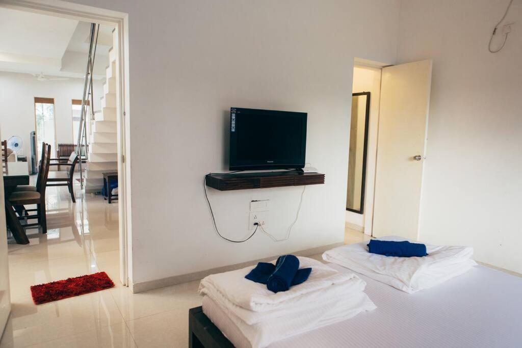 Unit 4 By Red Stone Villas Lonavala Eksteriør bilde