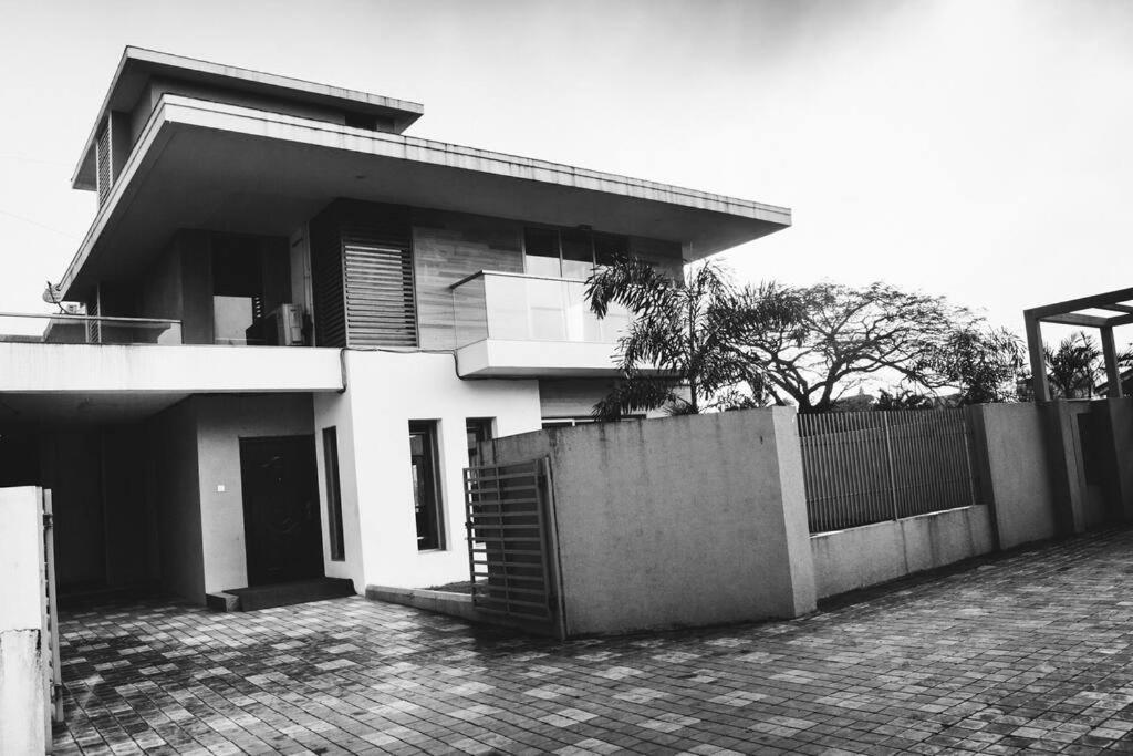 Unit 4 By Red Stone Villas Lonavala Eksteriør bilde